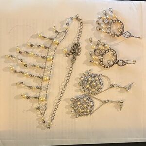 Elegant Silver and Pearl Cosmetic Jewelry Set